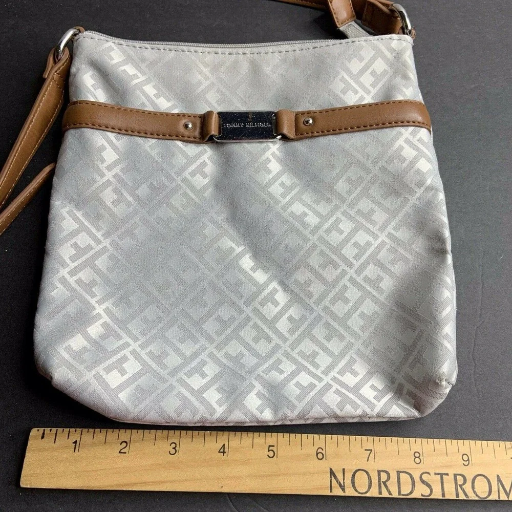 TOMMY‎ HILFIGER Gray Handbag Crossbody Purse